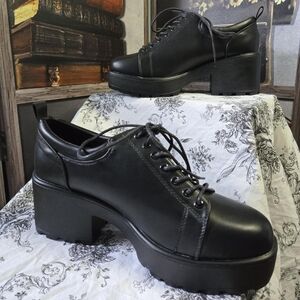 Koi Footwear Platform Heel Oxfords size UK 9 US 11.5